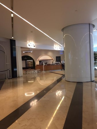 Al Hamra Tower And Mall-Kuwait City必去景点