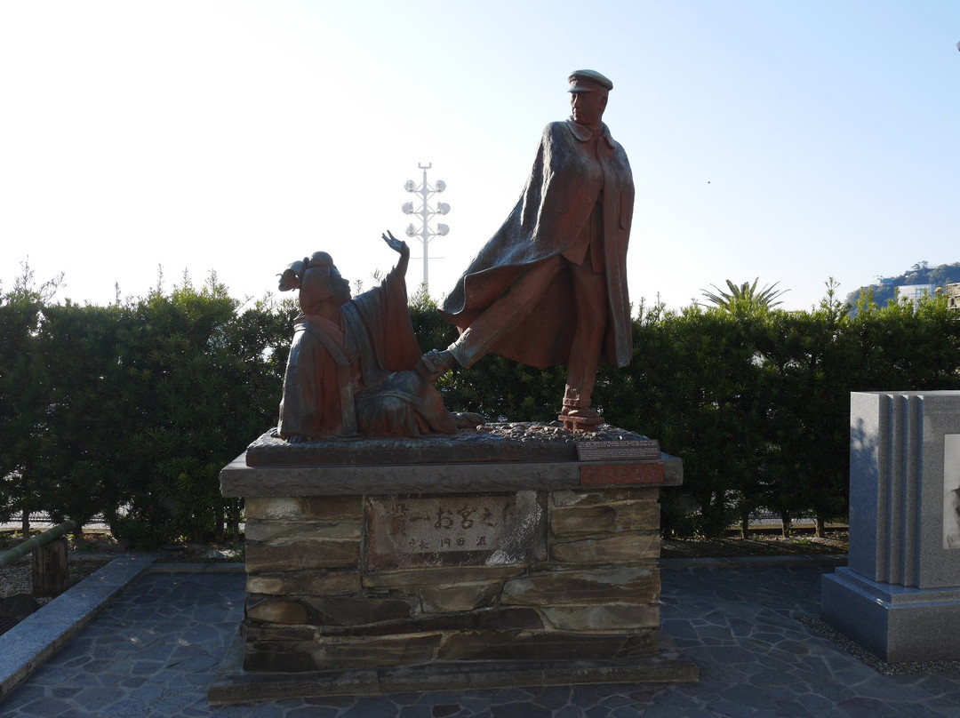 Omiyanomatsu / Statue of Kanichi and Omiya景点图片