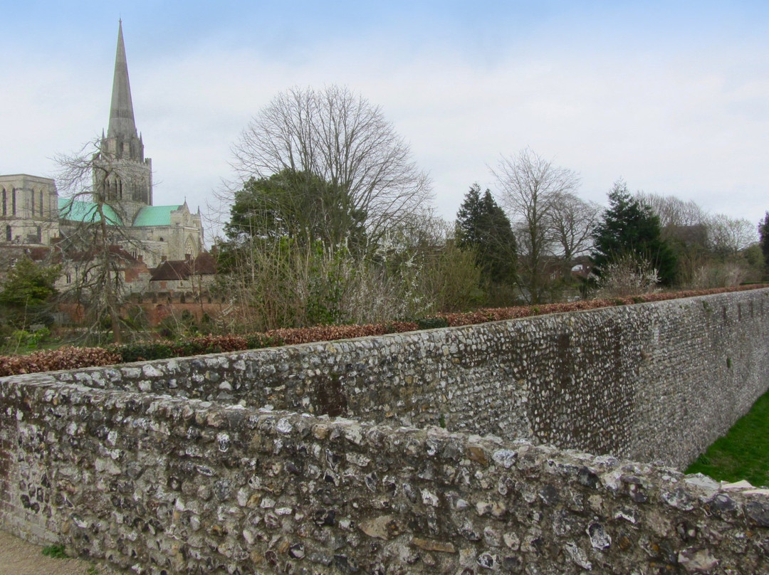 Chichester City Walls景点图片