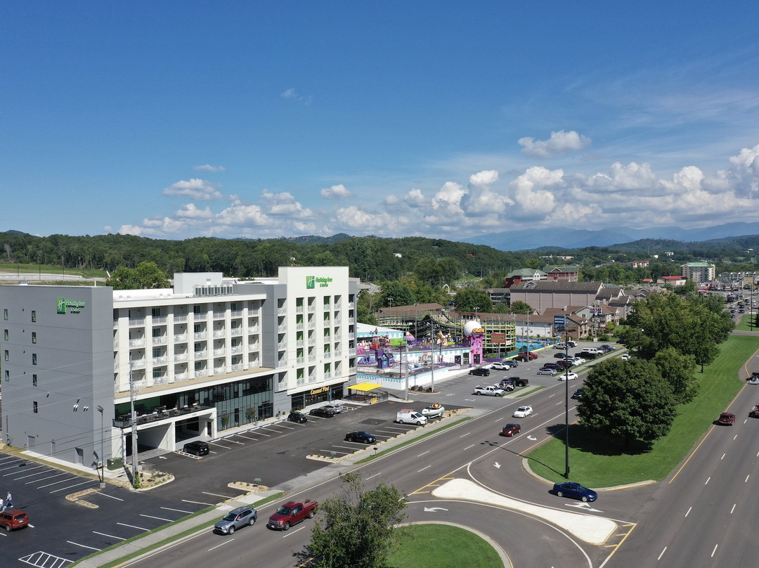 Holiday Inn & Suites Pigeon Forge Convention Center By IHG主图