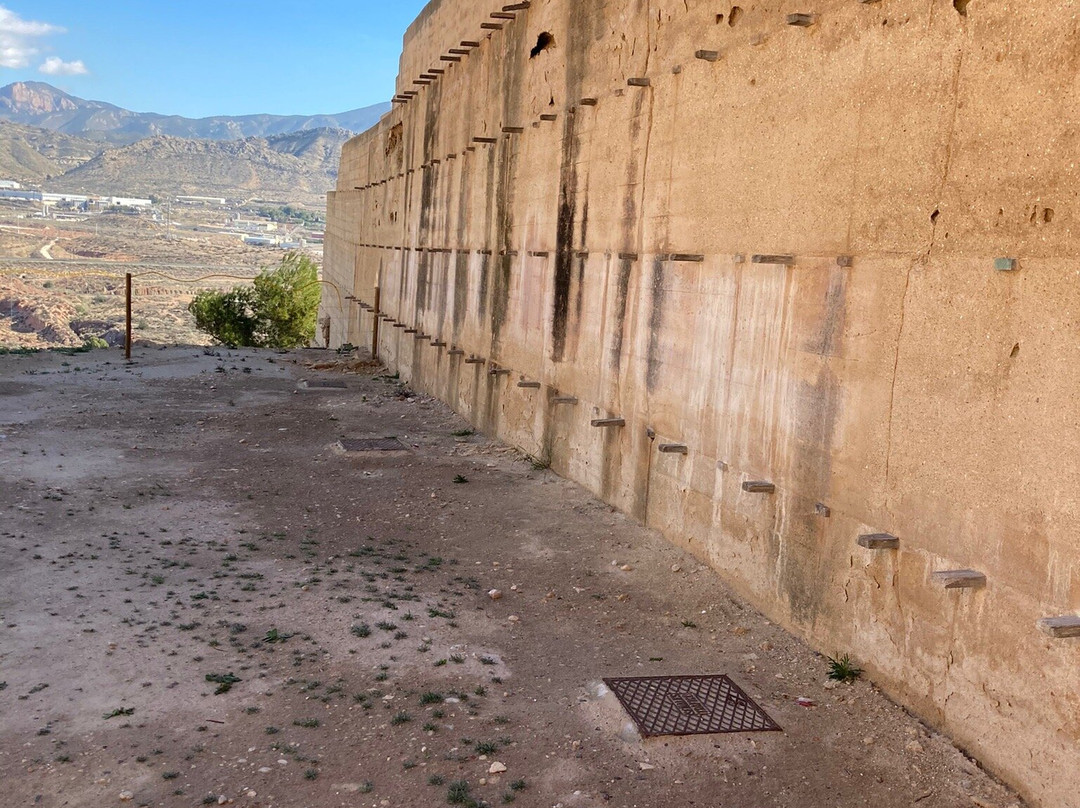 Castillo de la Mola景点图片