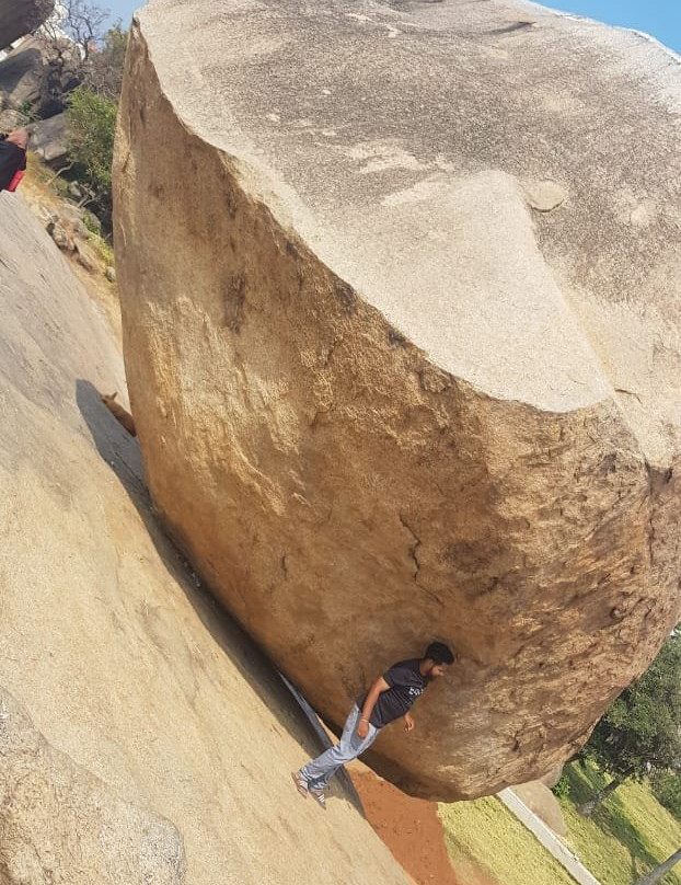 Krishna's Butter Ball-玛玛拉普蓝必去景点