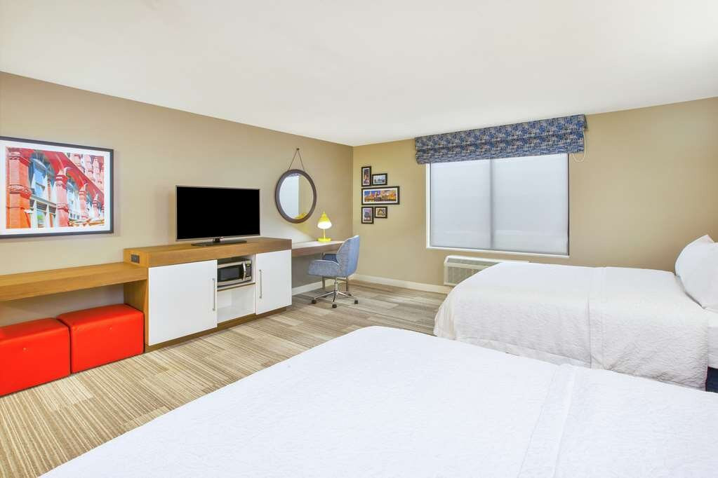Hampton Inn & Suites Oakwood Village-Cleveland主图