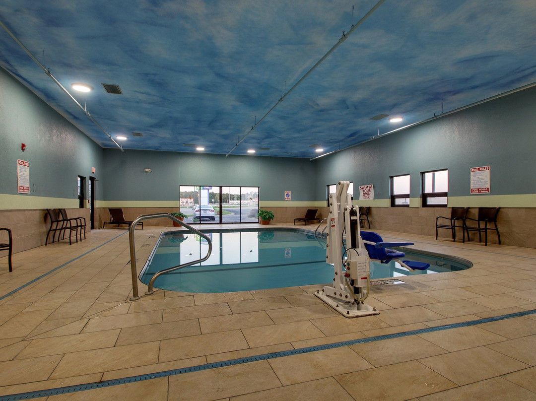 Holiday Inn Express & Suites Lebanon By IHG主图