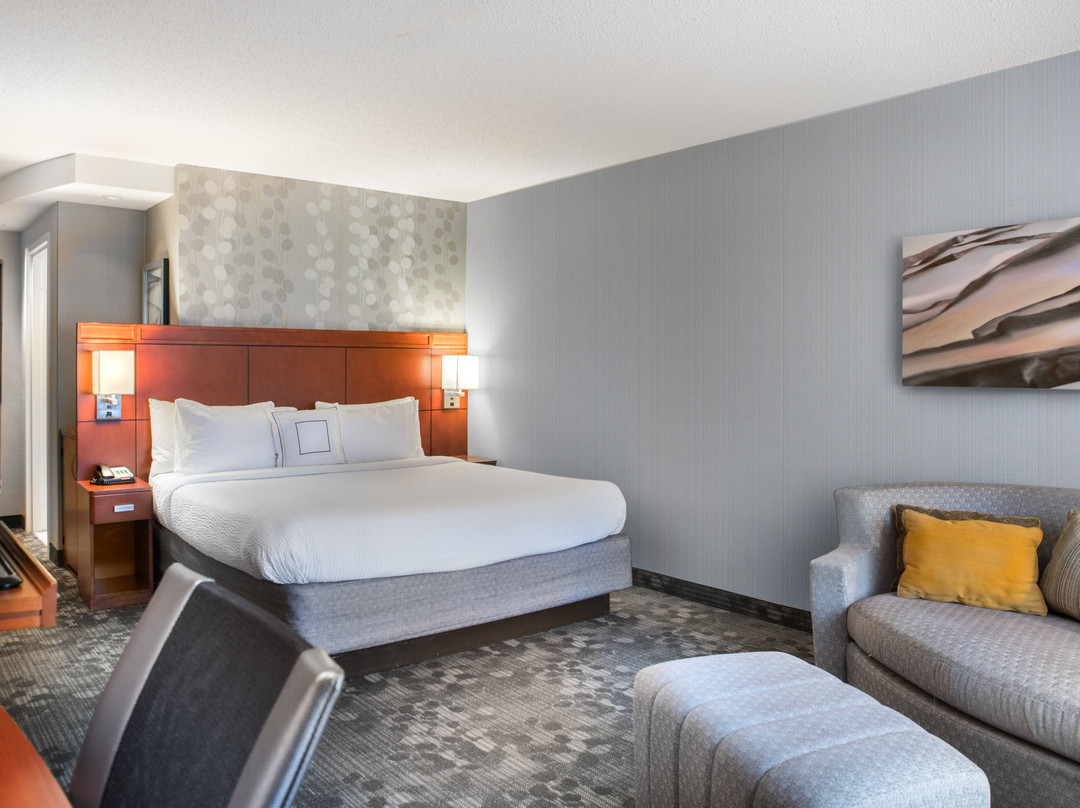 Courtyard by Marriott Denton主图