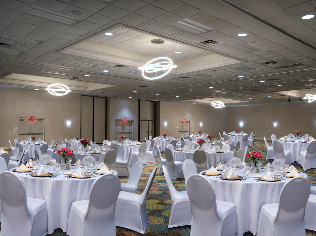 简斯维尔-I-90及美国14号高速公路快捷假日酒店主图