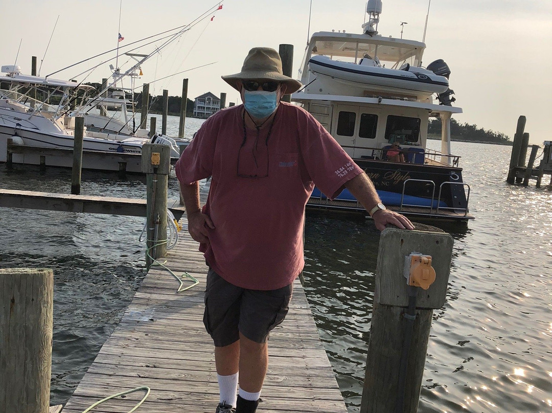 Captain's Landing Waterfront Inn主图