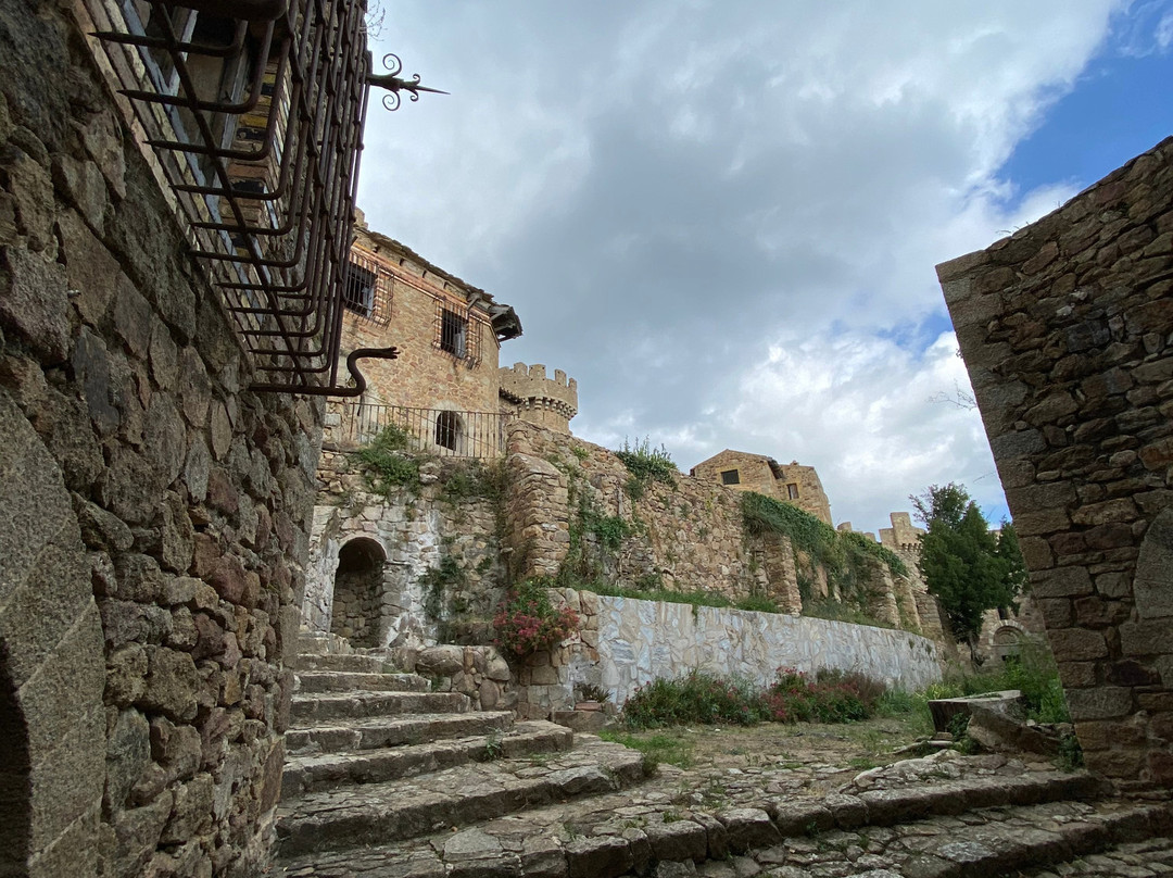 Castell de Requesens景点图片