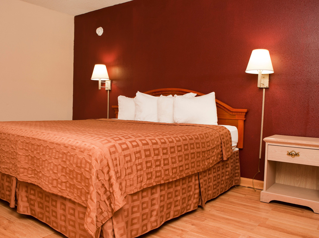 Red Roof Inn & Suites Jackson, TN主图