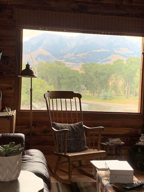 天堂之地食宿酒店主图