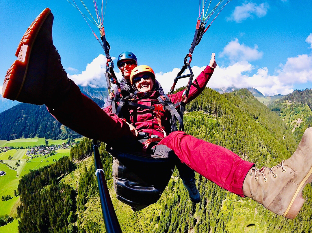 FlyTandem Paragliding-维尔芬韦恩必去景点