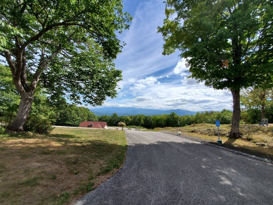 Weeks State Park-Whitefield必去景点