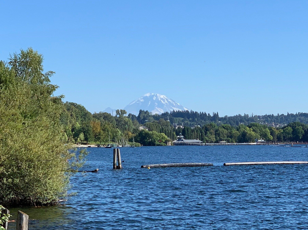 Gene Coulon Memorial Beach Park-伦顿必去景点