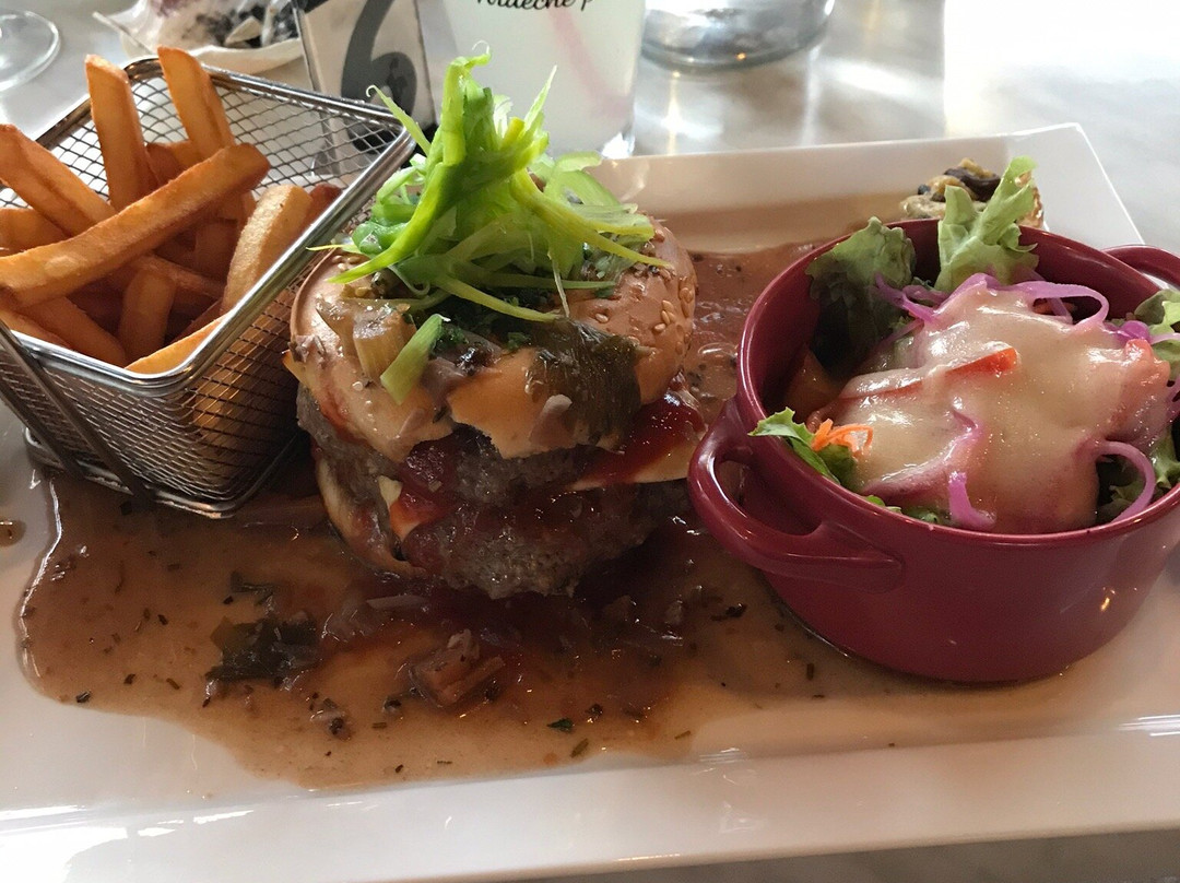 Hotel-Restaurant Douce France主图