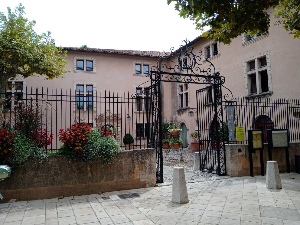 Place Baragnon-卡西斯必去景点
