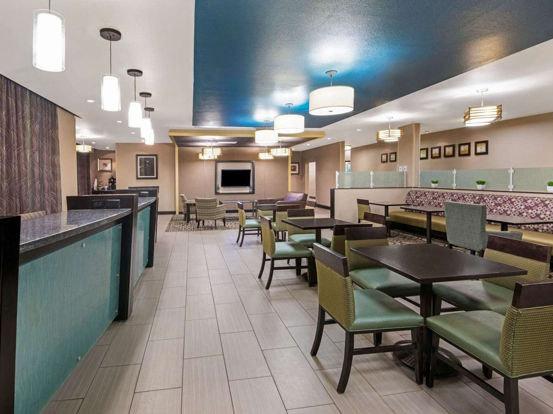 La Quinta Inn & Suites By Wyndham Durant主图