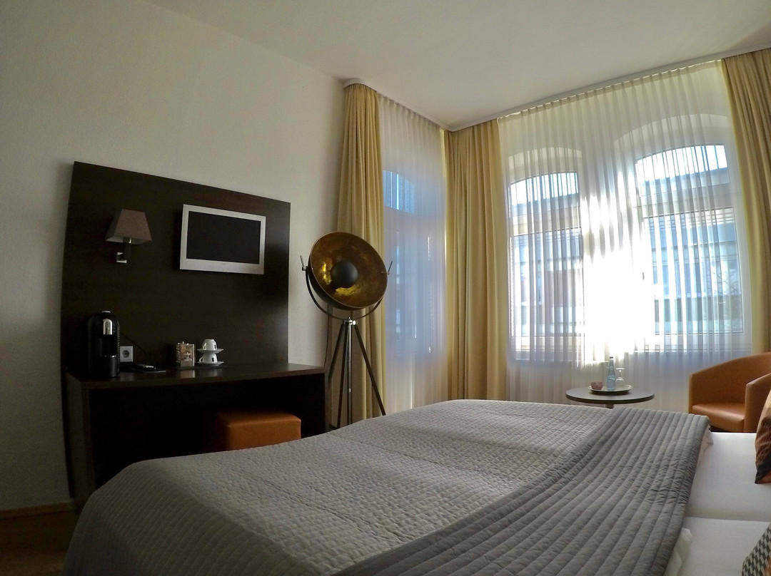 斯蒂普你的啤酒屋酒店主图