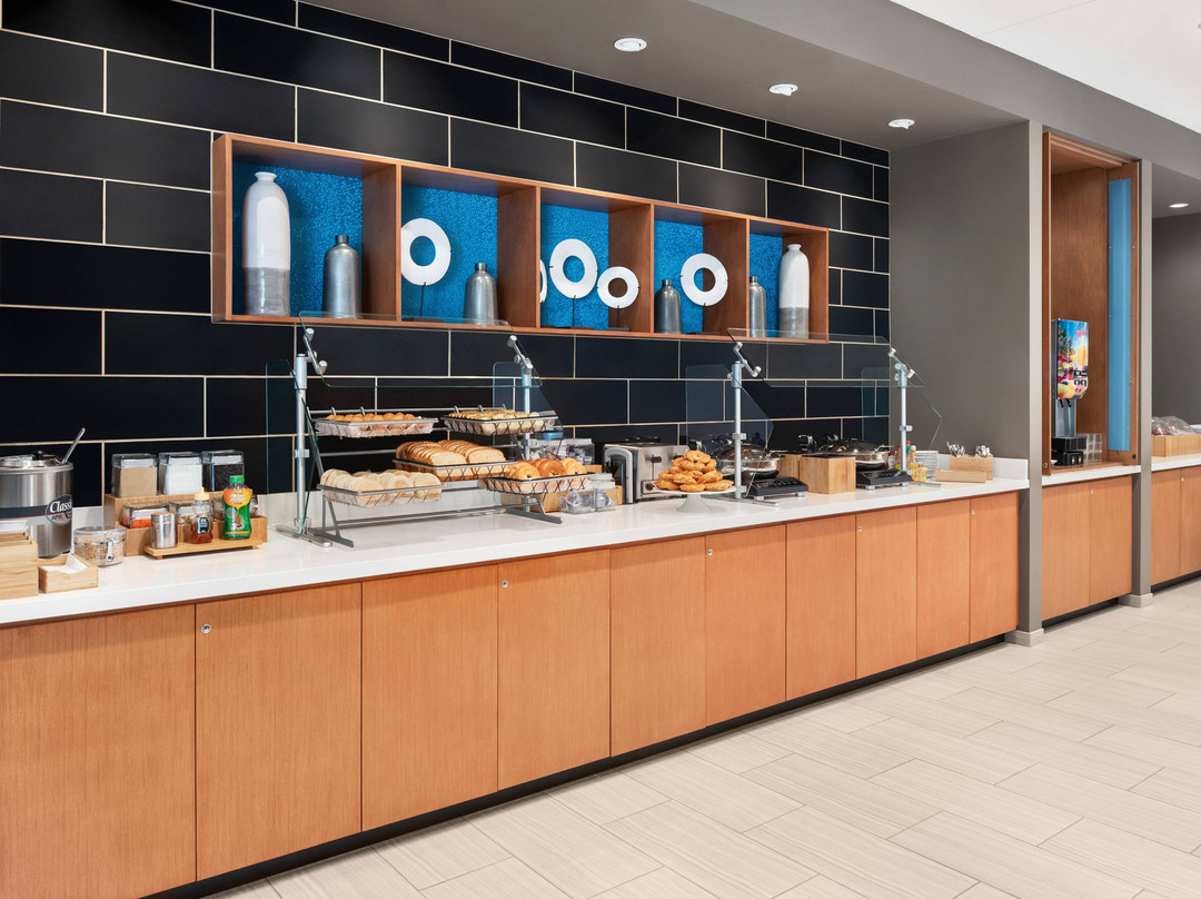 密尔沃基西区/沃瓦托萨SpringHill Suites酒店主图