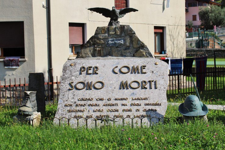 Monumento agli Alpini景点图片