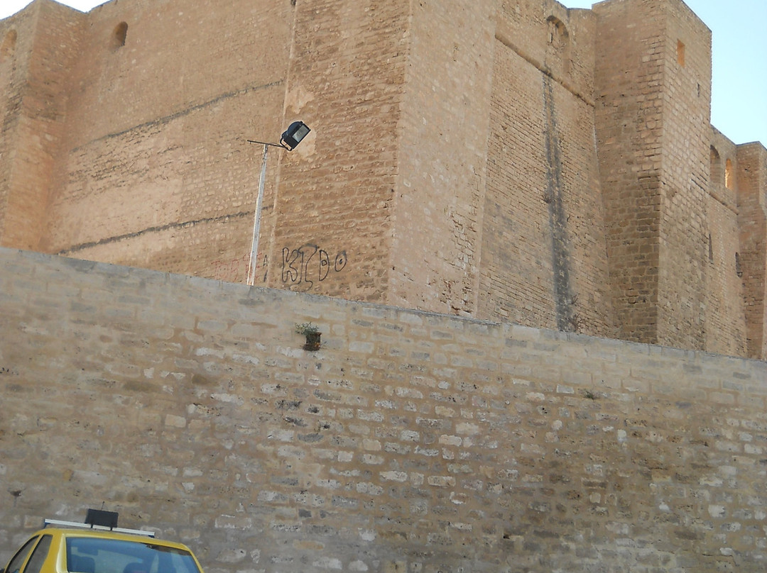 佛特而里巴特-摩纳斯特必去景点