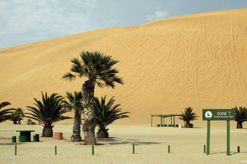 Kaizzy Catamaran Tours-华维斯湾必去景点