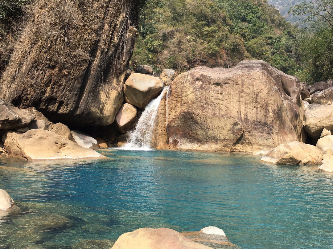 Rainbow Falls景点图片
