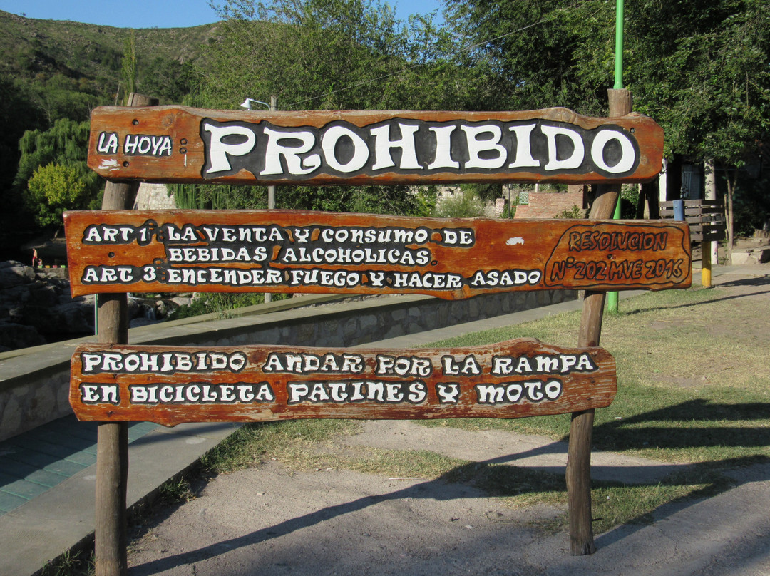 Balneario La Hoya-San Luis必去景点