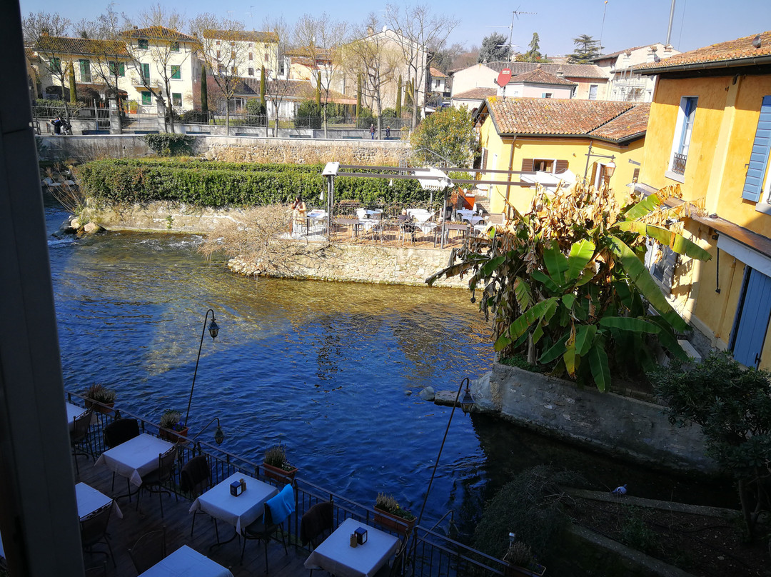 Le Finestre Su Borghetto主图