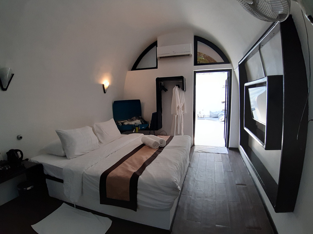 月光度假酒店主图