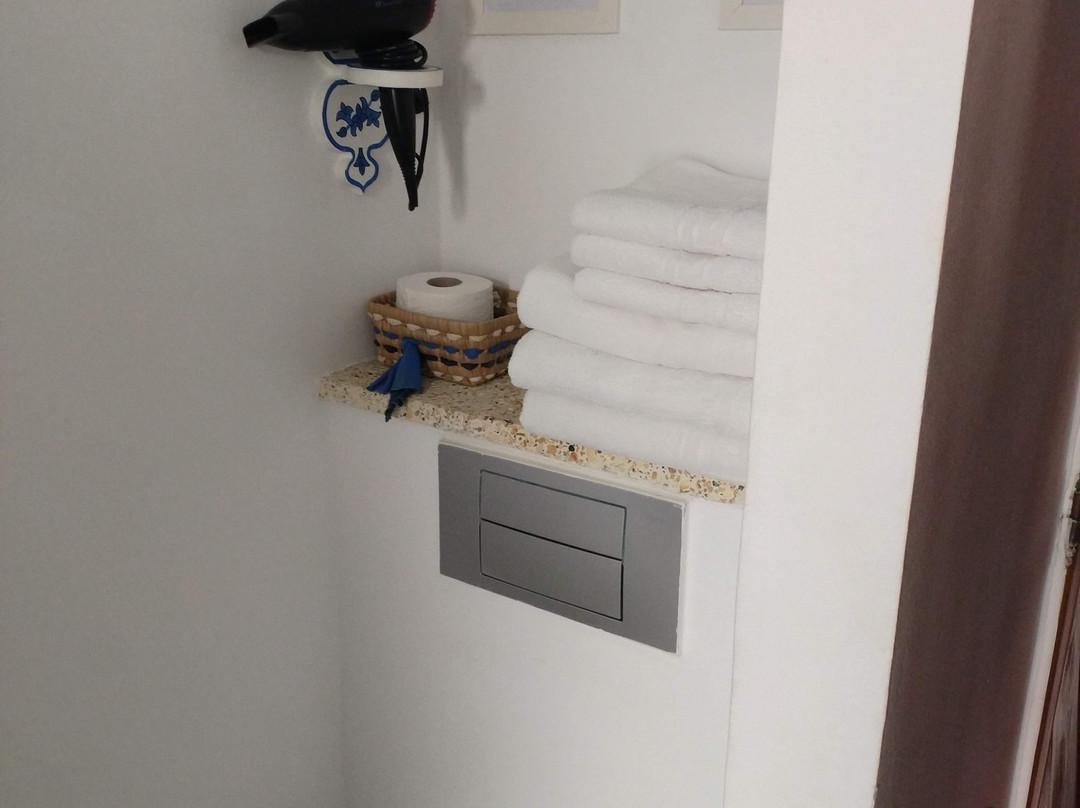 埃尔阿尔巴旅馆主图