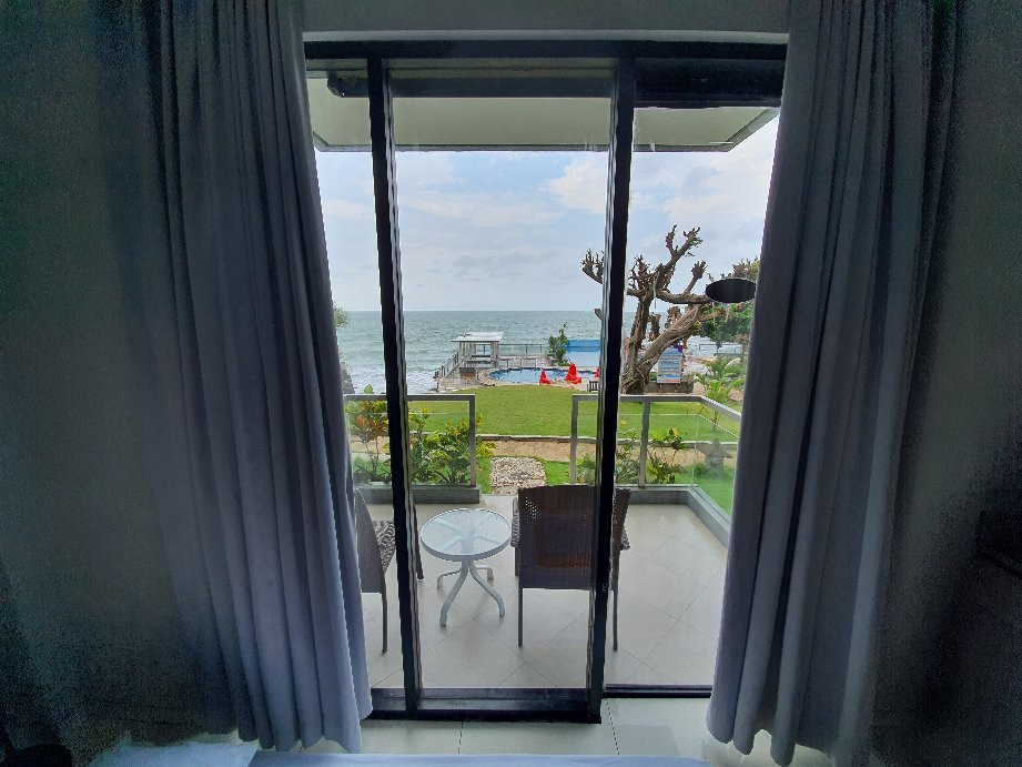 Tanjung Kodok Beach Resort主图