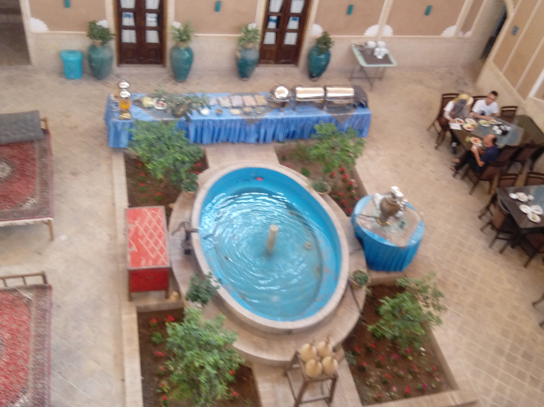 Firoozeh Traditional Hotel主图