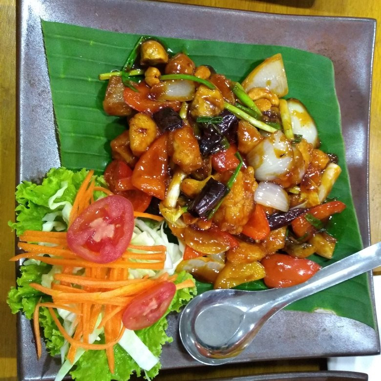 Capital O 1045 The Chater At Kaengkud主图