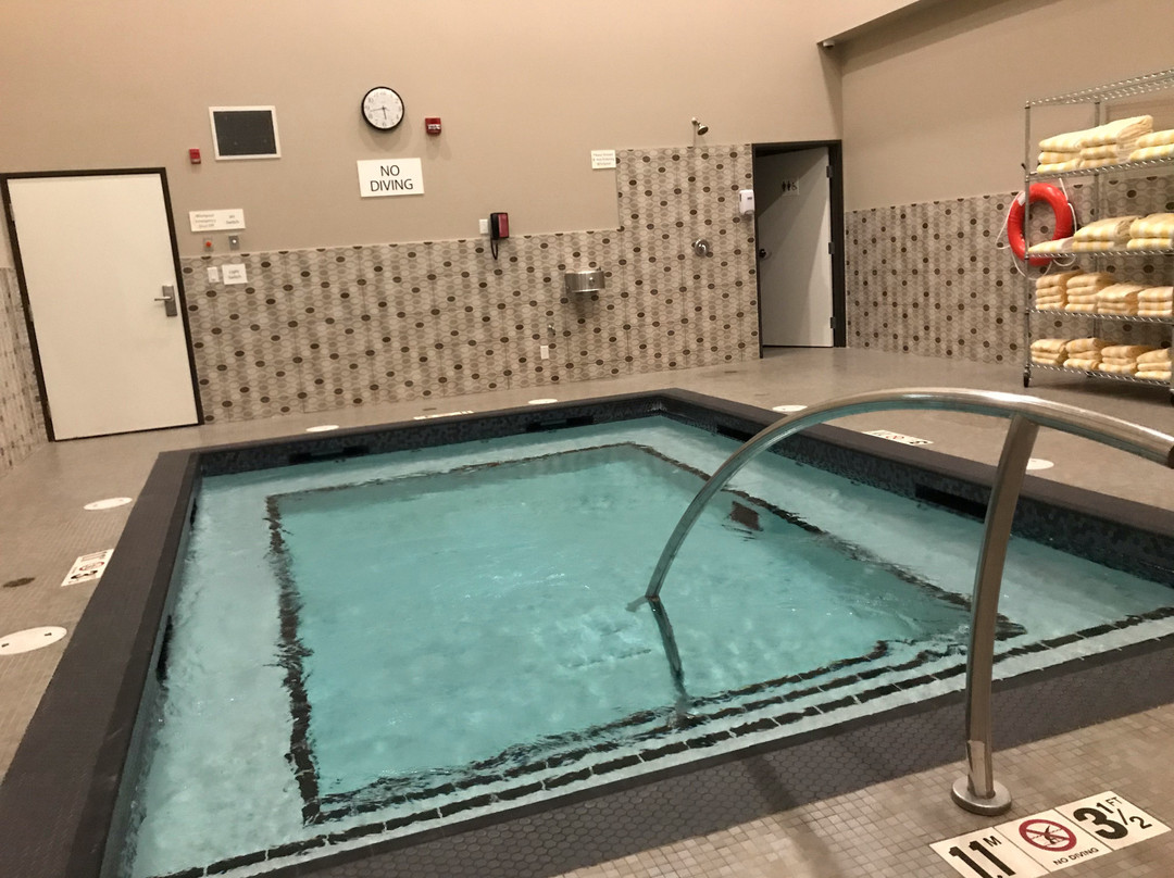 Super 8 by Wyndham Canmore主图