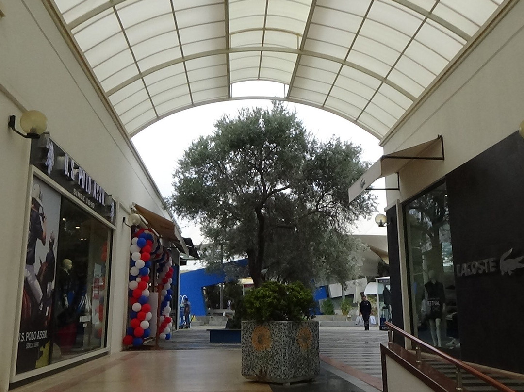 Oasis Mall-博德鲁姆必去景点