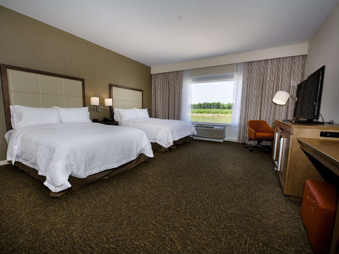 Hampton Inn & Suites by Hilton Truro主图