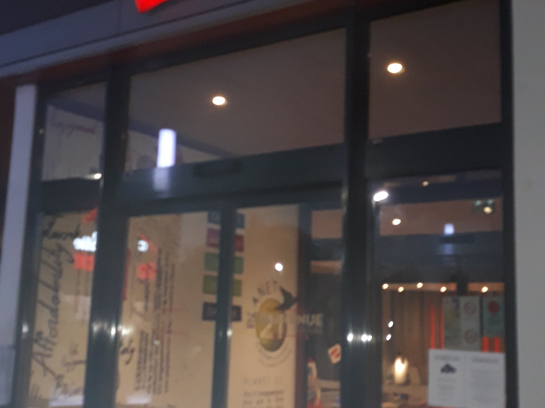 宜必思日内瓦机场酒店主图