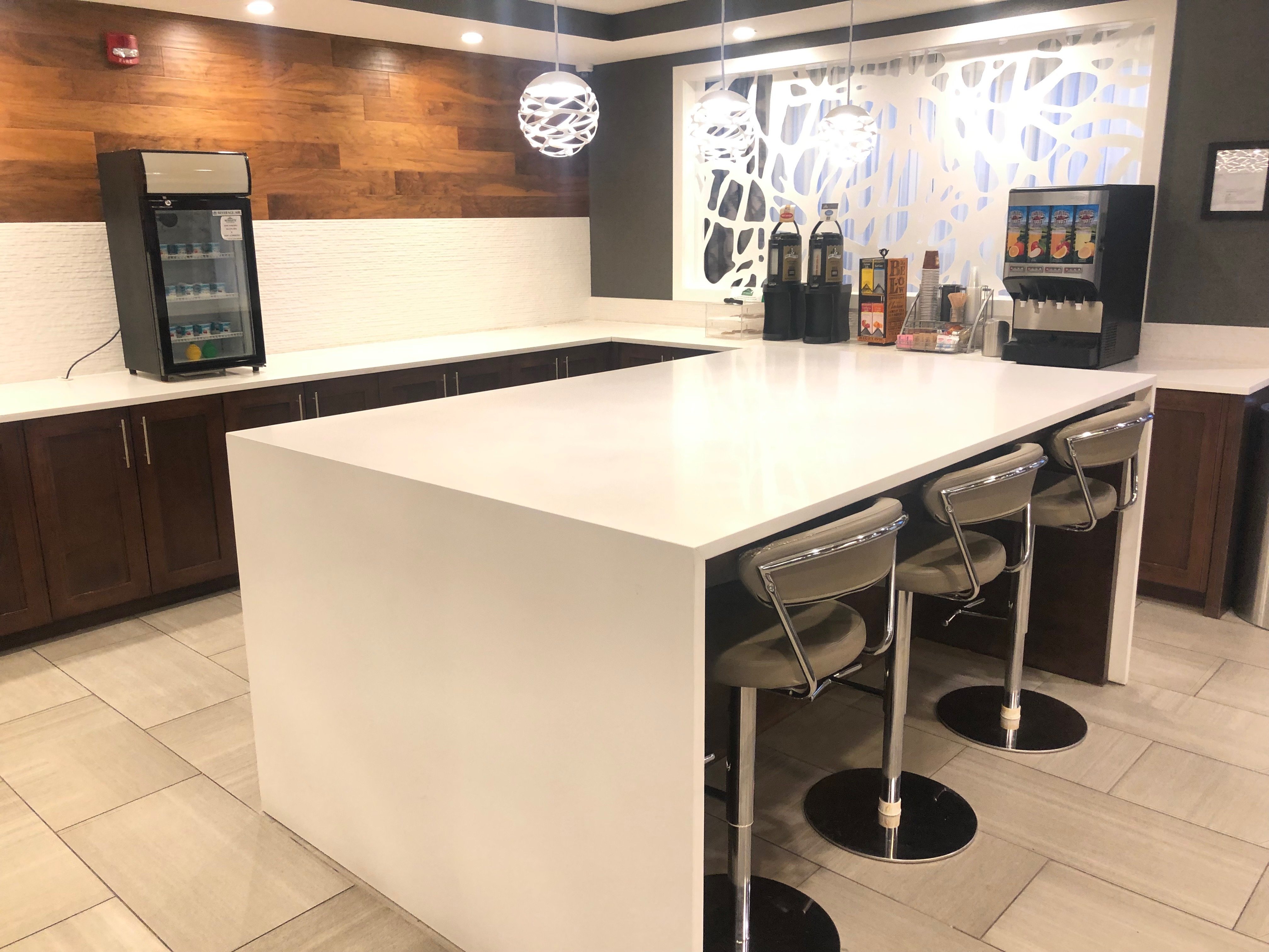 Best Western Plus Airdrie Hotel-餐饮