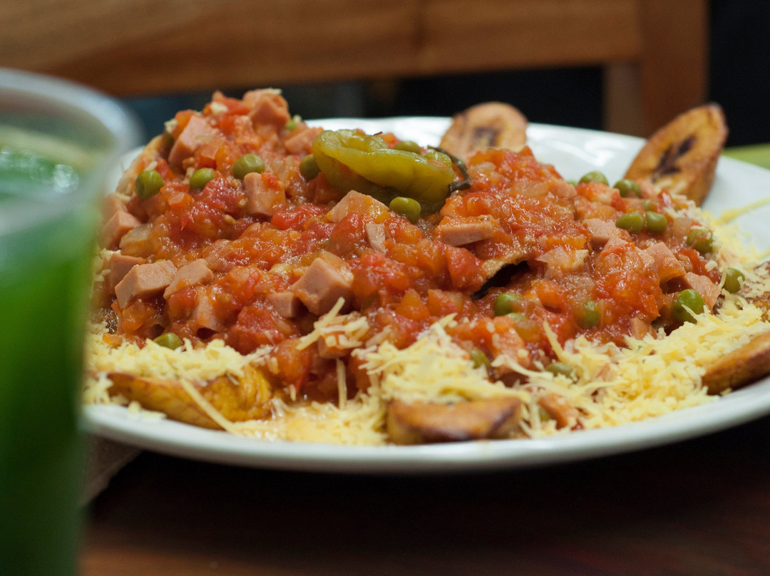 Huevos Motulenos y Más Francisco de Montejo