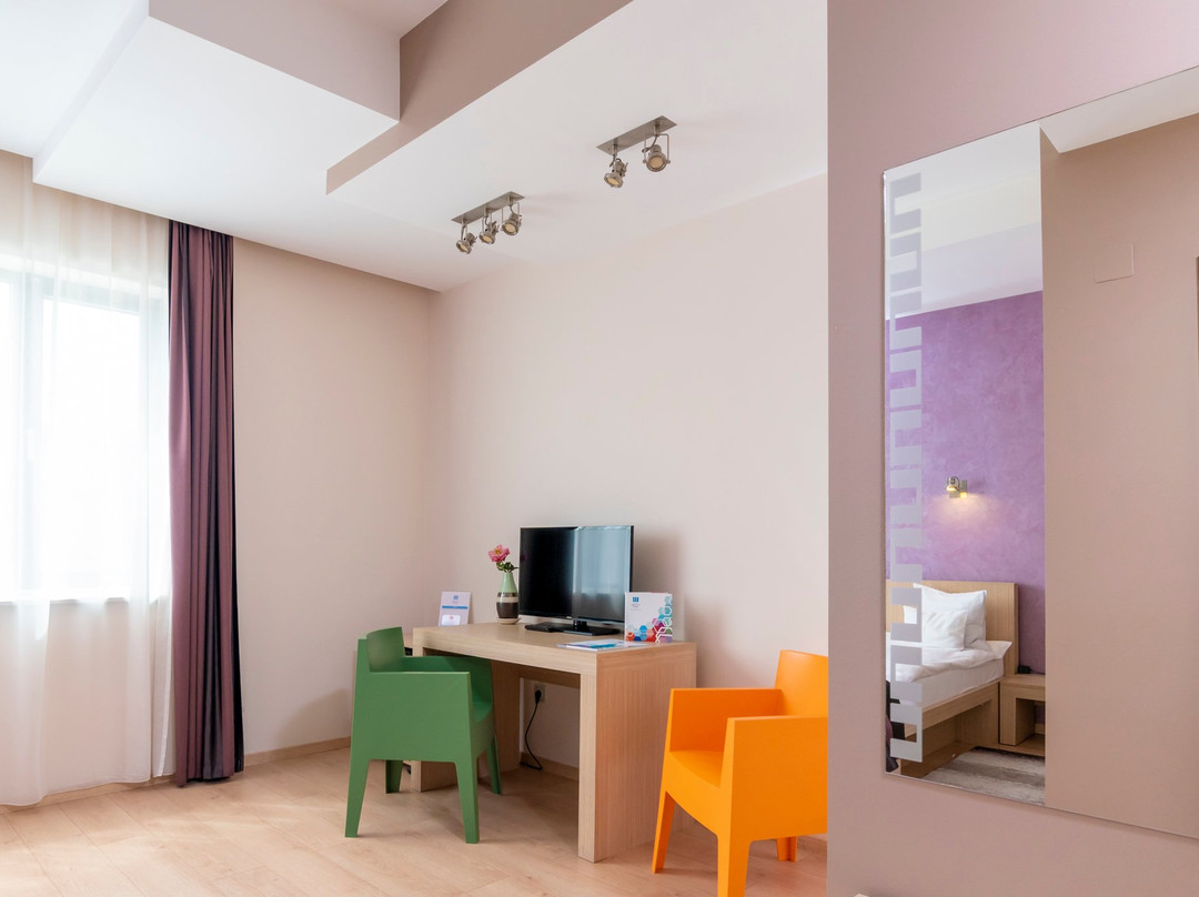 West City Hotel主图