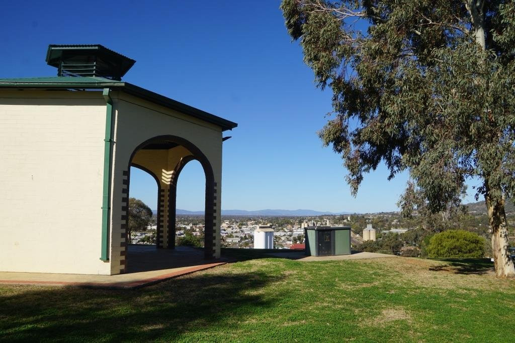 Pensioners Hill Lookout景点图片