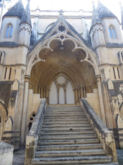 Robert Samut Hall-Floriana必去景点