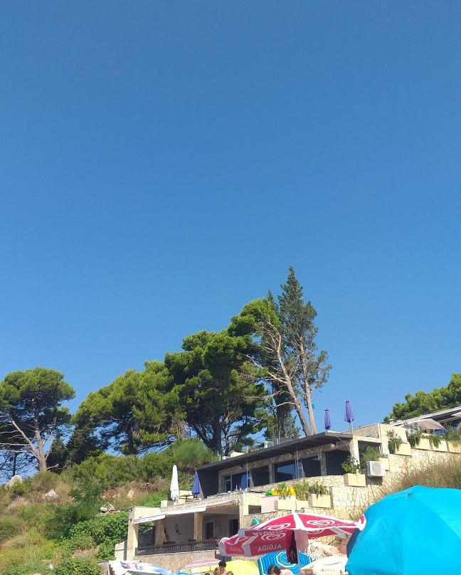 Red Beach-Sutomore必去景点