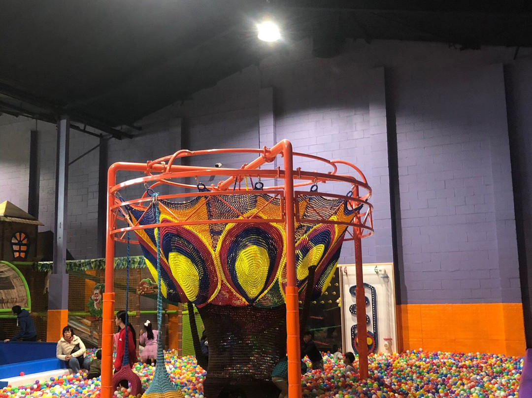 Rainbow Town Play Centre-格伦韦弗利必去景点