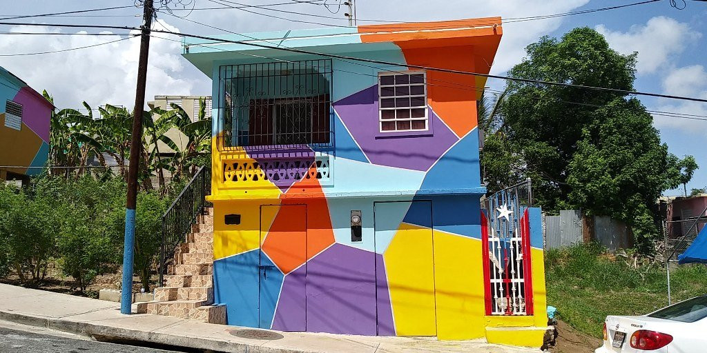 Macromural Brisa Tropical-Yauco必去景点