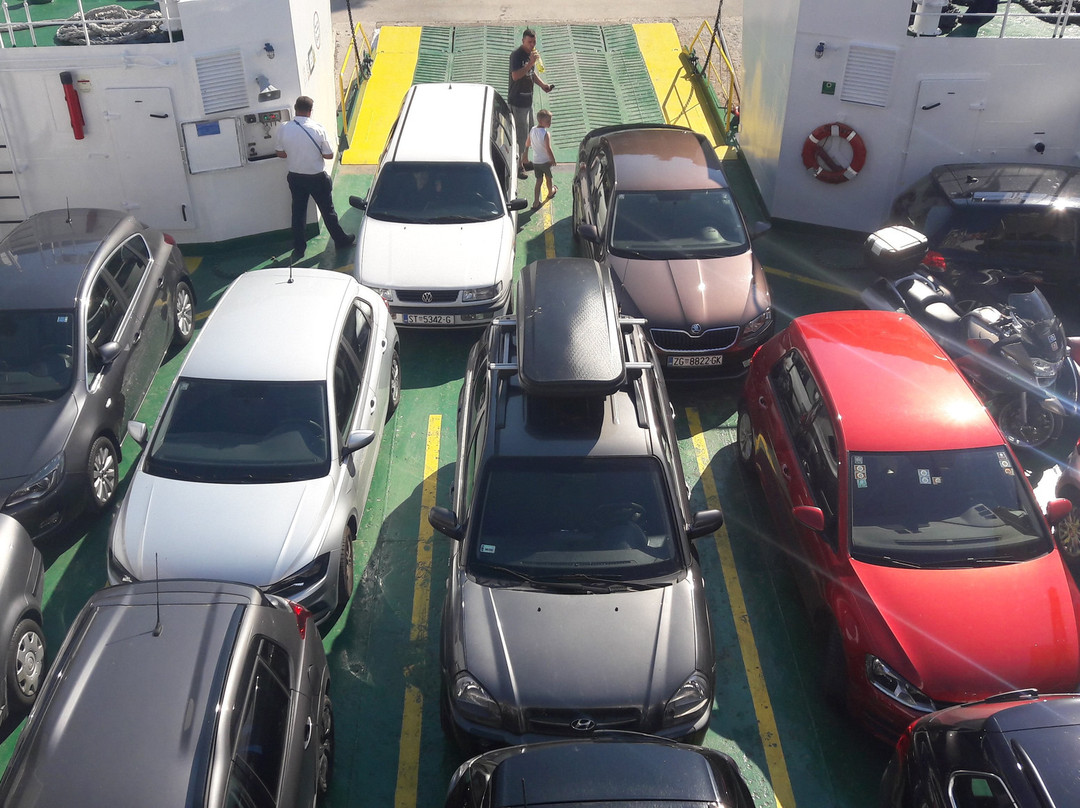 Ferry to Sucuraj景点图片
