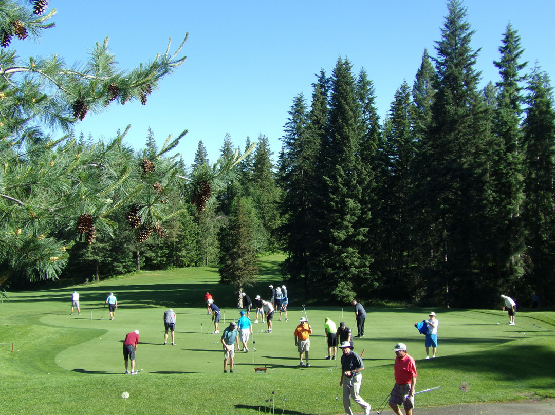 Salmon Arm Golf Club景点图片