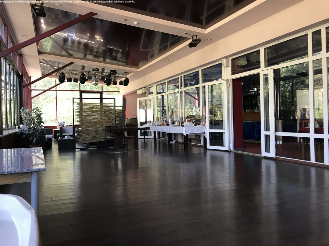 Hotel & Restaurant Yes主图