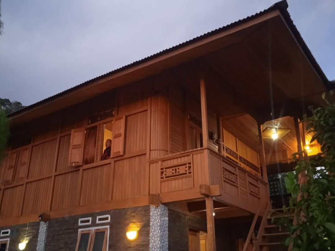 The Singki Home Family