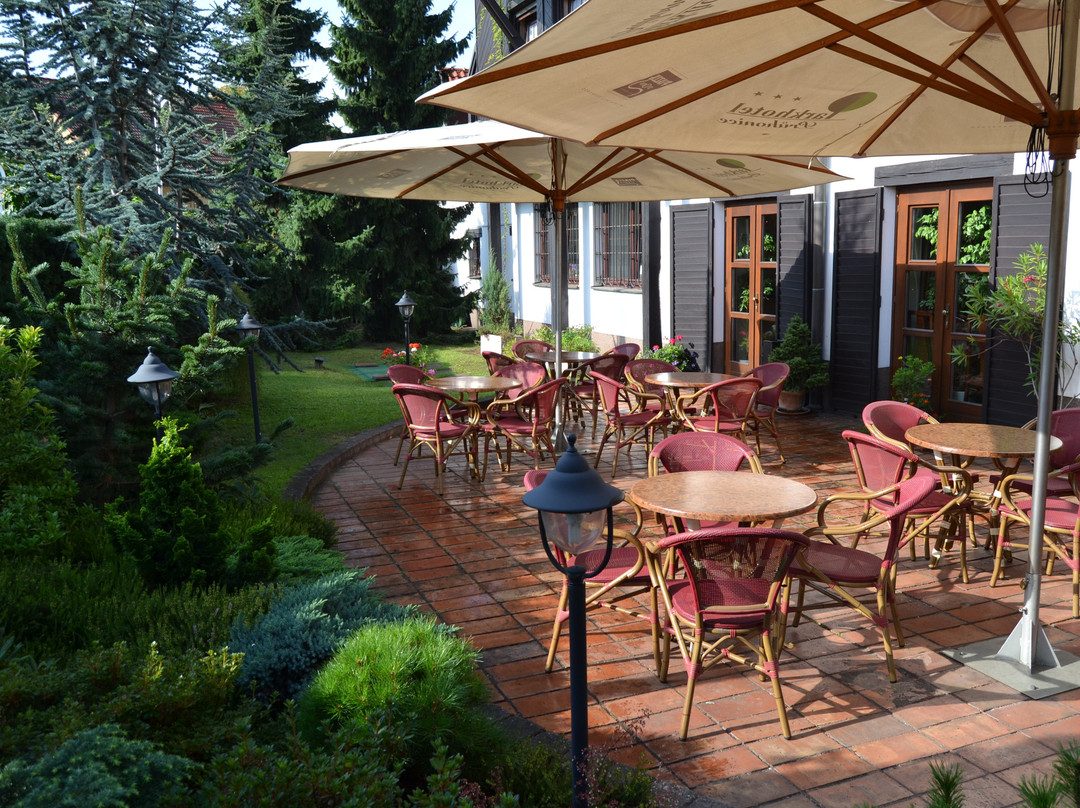 Průhonice餐馆和美食-Restaurant Tarouca Pruhonice